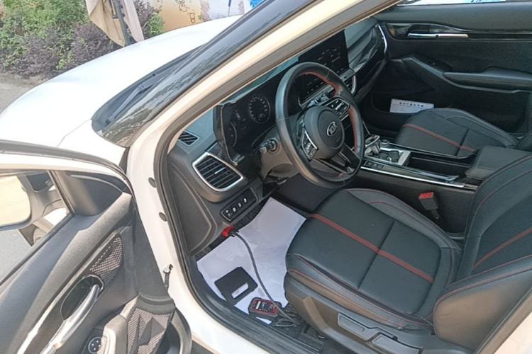 Used Kia KX3 2020 1.5L CVT Trend Edition Driver Seat