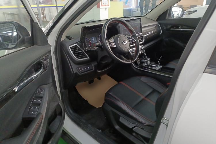 Used Kia KX3 2020 1.5L CVT Trend Edition Driver Seat