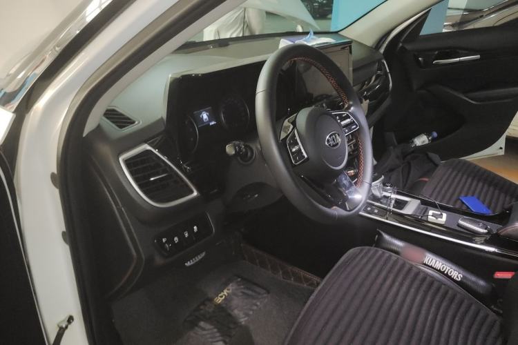Used Kia KX3 2020 1.5L CVT Trend Edition Driver Seat