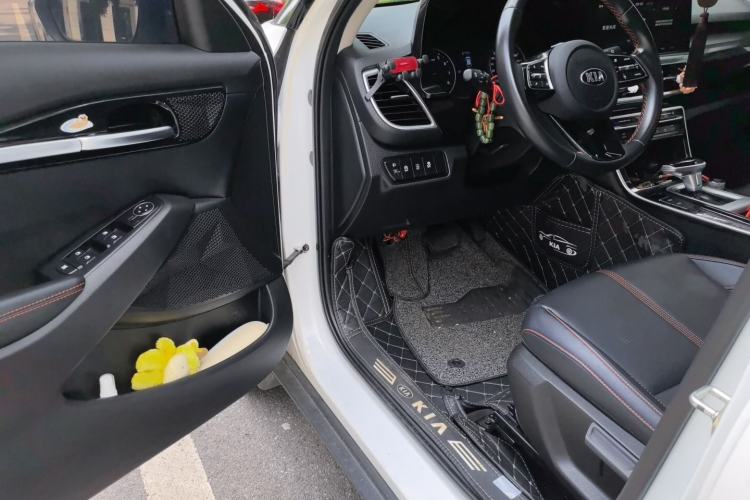 Used Kia KX3 2020 1.5L CVT Trend Edition Driver Seat