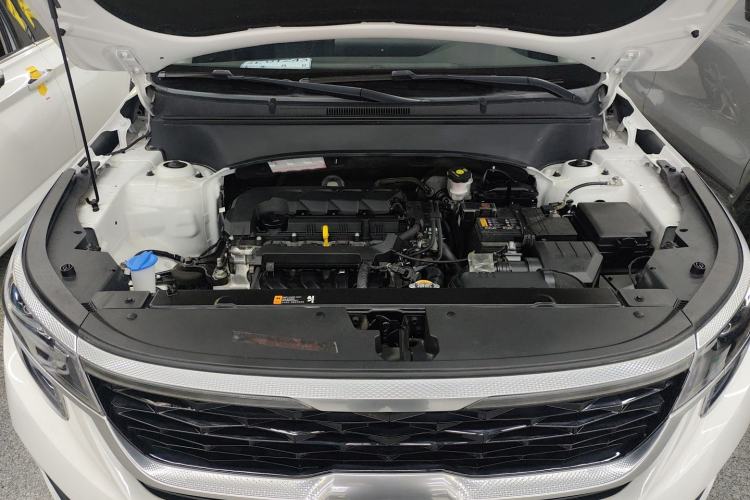 Used Kia KX3 2020 1.5L CVT Trend Edition Engine Bay