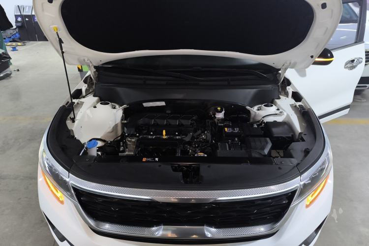 Used Kia KX3 2020 1.5L CVT Trend Edition Engine Bay