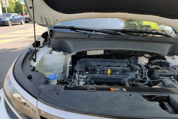 Used Kia KX3 2020 1.5L CVT Trend Edition Engine Bay Right