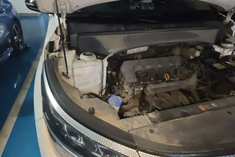 Used Kia KX3 2020 1.5L CVT Trend Edition Engine Bay Right