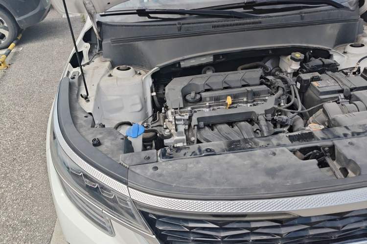 Used Kia KX3 2020 1.5L CVT Trend Edition Engine Bay Right
