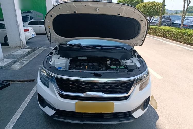 Used Kia KX3 2020 1.5L CVT Trend Edition Engine Bay