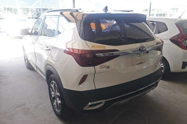 Used Kia KX3 2020 1.5L CVT Trend Edition Exterior 2
