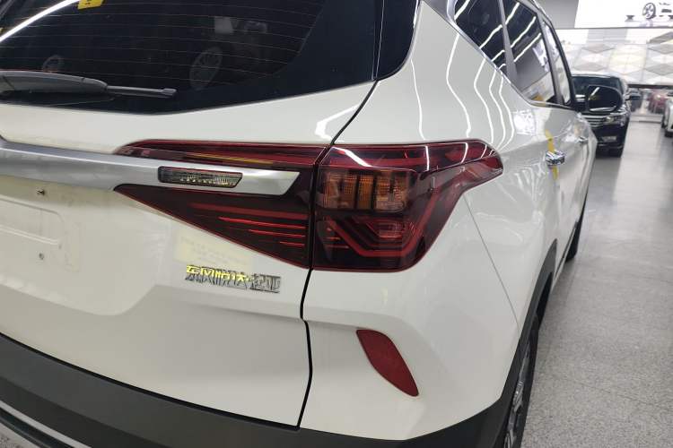 Used Kia KX3 2020 1.5L CVT Trend Edition Exterior 3