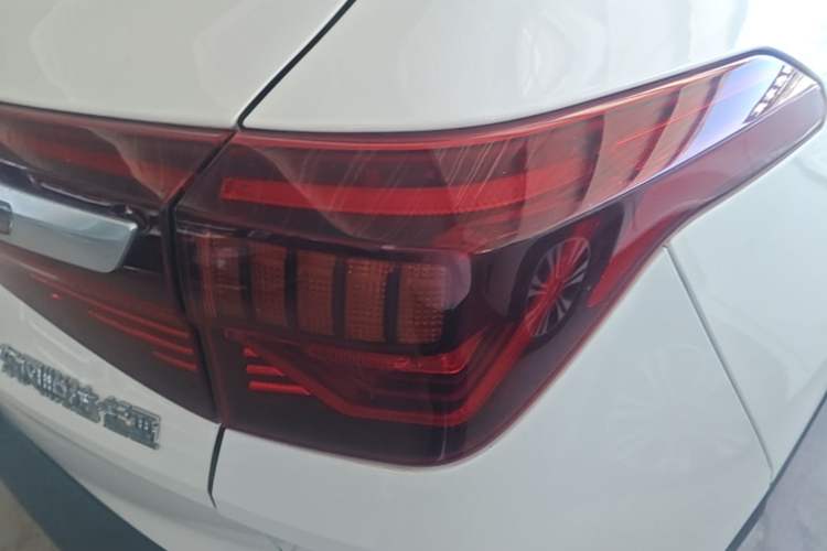 Used Kia KX3 2020 1.5L CVT Trend Edition Exterior 3