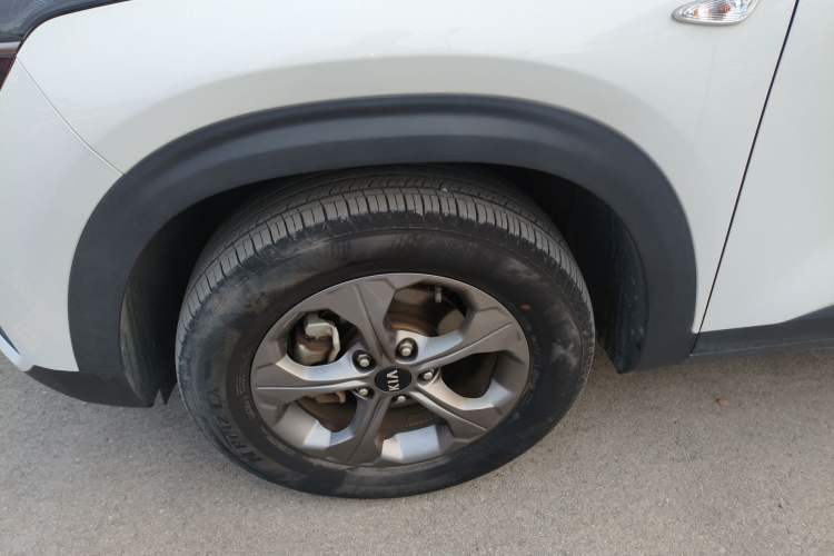 Used Kia KX3 2020 1.5L CVT Comfort Edition Exterior 4