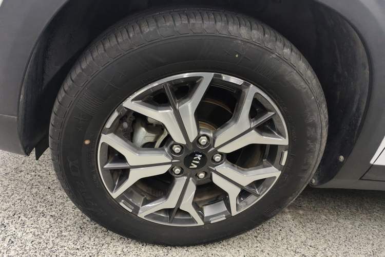 Used Kia KX3 2020 1.5L CVT Trend Edition Exterior 4