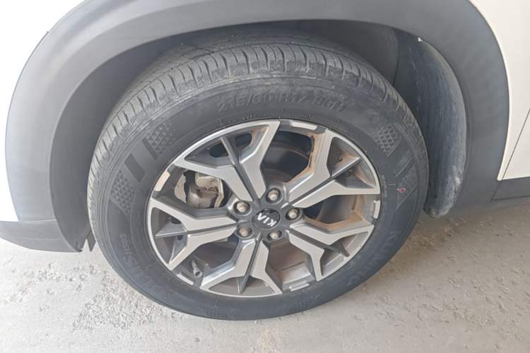 Used Kia KX3 2020 1.5L CVT Trend Edition Exterior 4