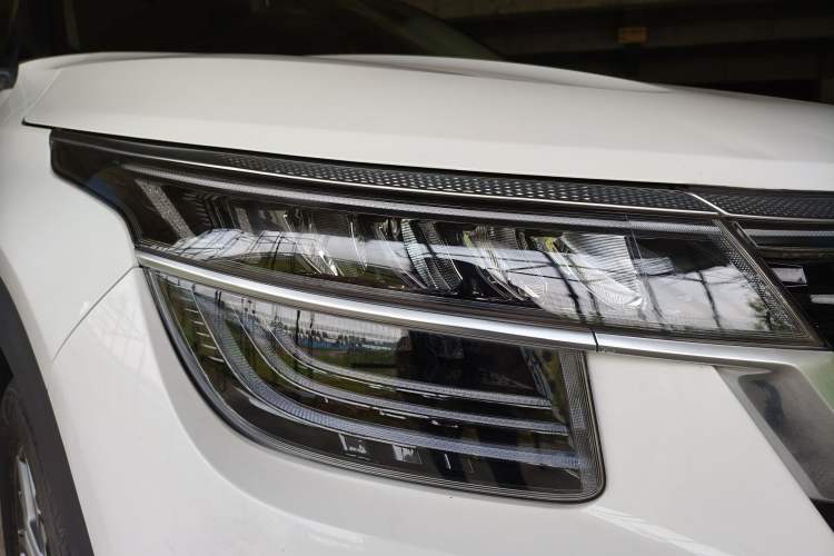 Used Kia KX3 2020 1.5L CVT Trend Edition Exterior 4