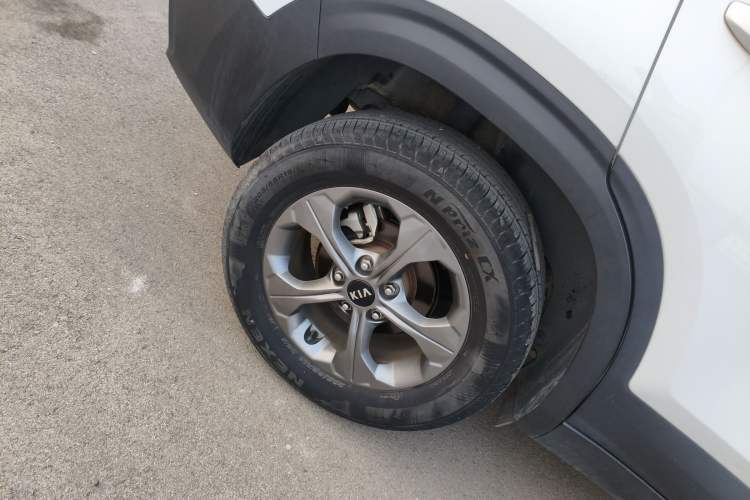 Used Kia KX3 2020 1.5L CVT Comfort Edition Exterior 5