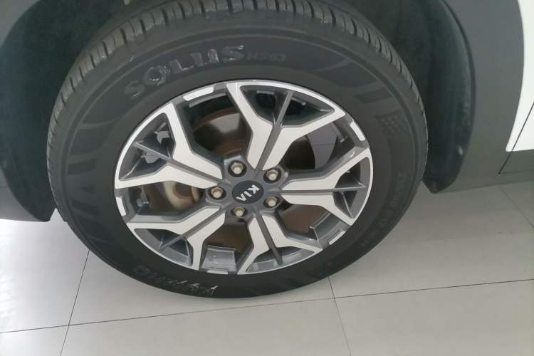 Used Kia KX3 2020 1.5L CVT Trend Edition Exterior 7