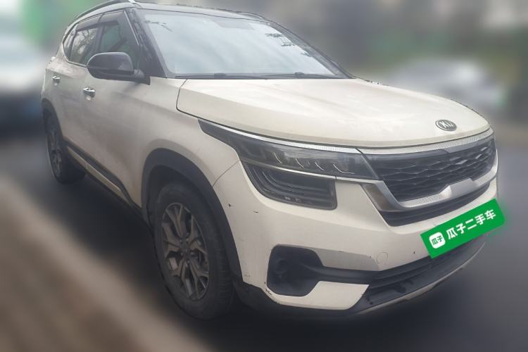 Used Kia KX3 2020 1.5L CVT Trend Edition Front Right 45 Deg