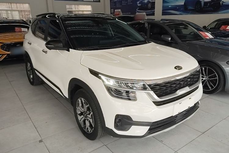Used Kia KX3 2020 1.5L CVT Smart Edition Front Right 45 Deg