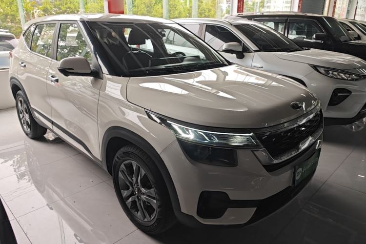 Used Kia KX3 2020 1.5L CVT Smart Edition Front Right 45 Deg