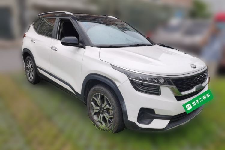 Used Kia KX3 2020 1.5L CVT Trend Edition Front Right 45 Deg