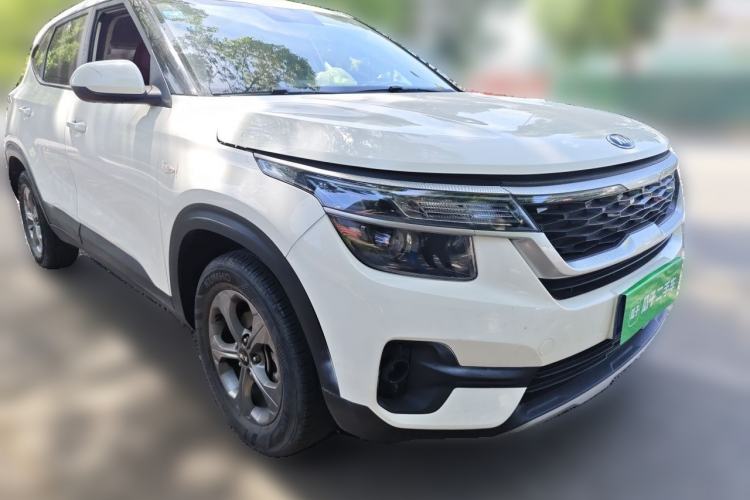 Used Kia KX3 2020 1.5L CVT Comfort Edition Front Right 45 Deg