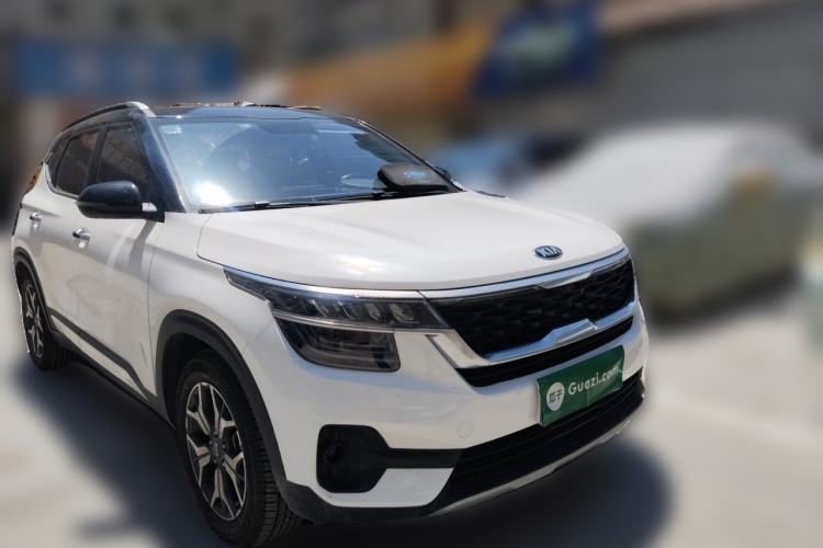 Used Kia KX3 2020 1.5L CVT Trend Edition Front Right 45 Deg