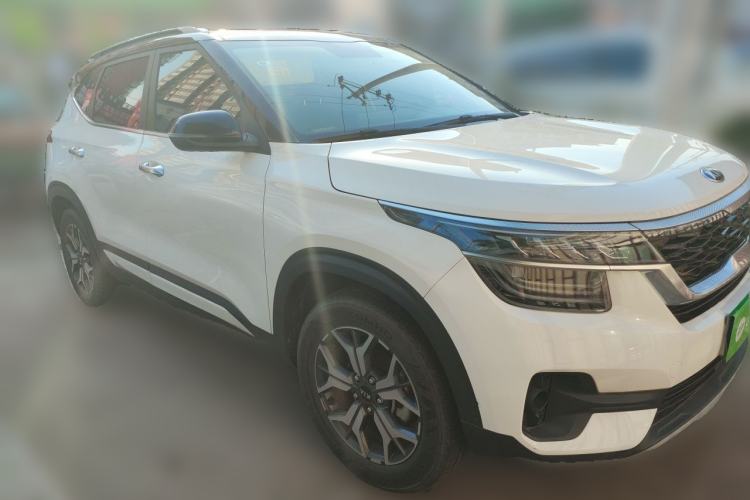 Used Kia KX3 2020 1.5L CVT Trend Edition Front Right 45 Deg