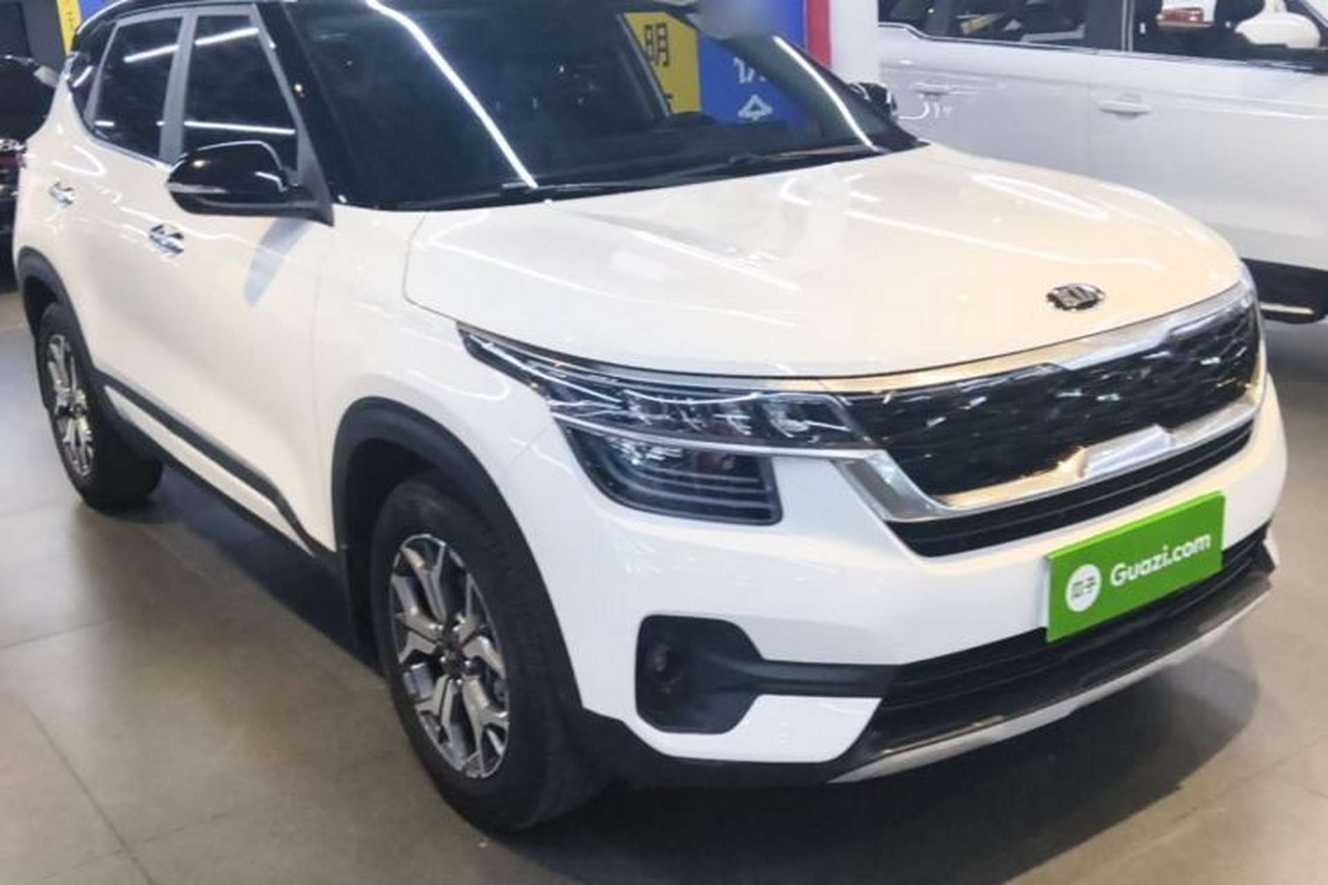 Used Kia KX3 2020 1.5L CVT Trend Edition Front Right 45 Deg