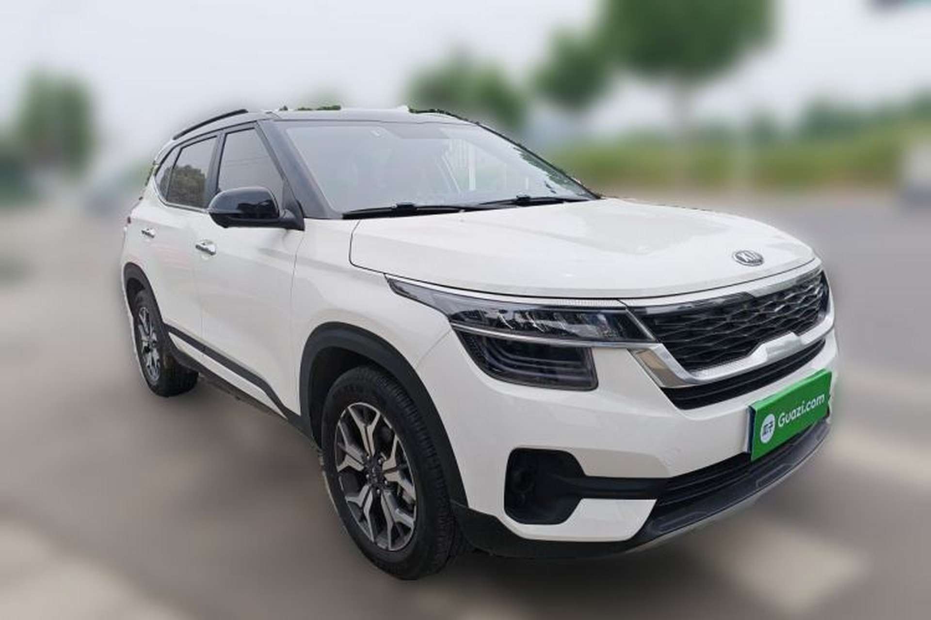 Used Kia KX3 2020 1.5L CVT Trend Edition Front Right 45 Deg