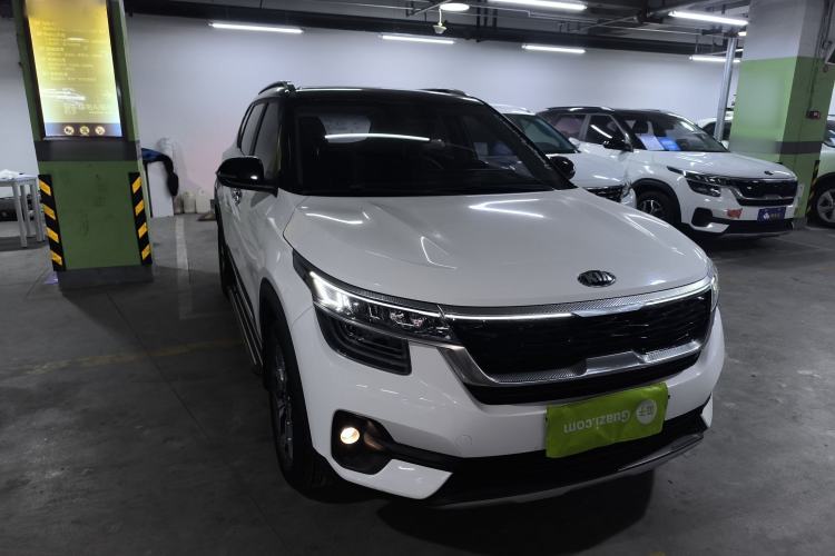 Used Kia KX3 2020 1.5L CVT Trend Edition Front Right 45 Deg