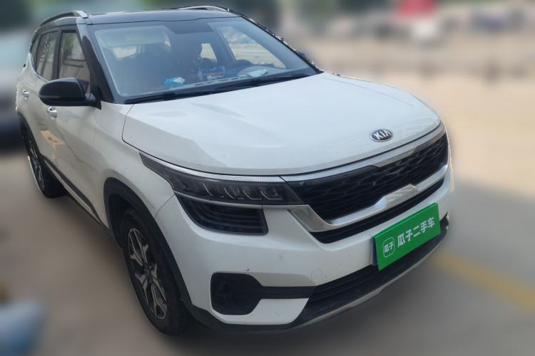 Used Kia KX3  Front Right 45 Deg