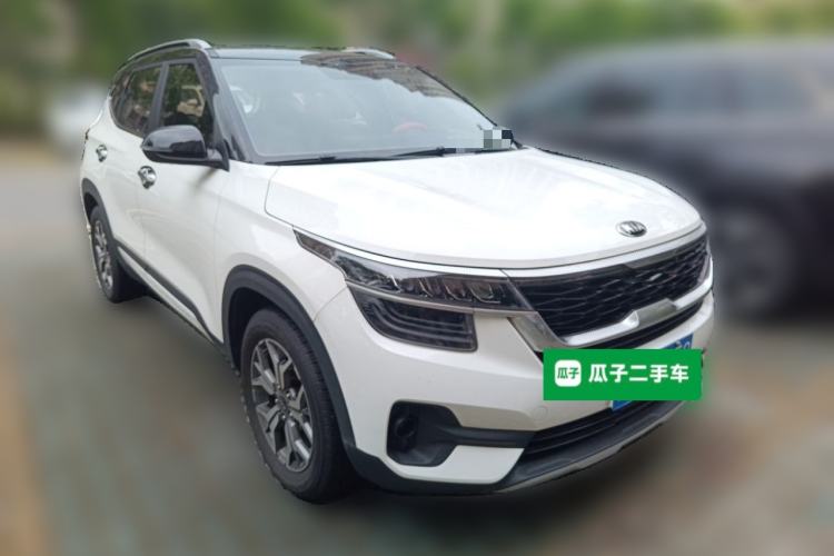 Used Kia KX3 2020 1.5L CVT Trend Edition Front Right 45 Deg