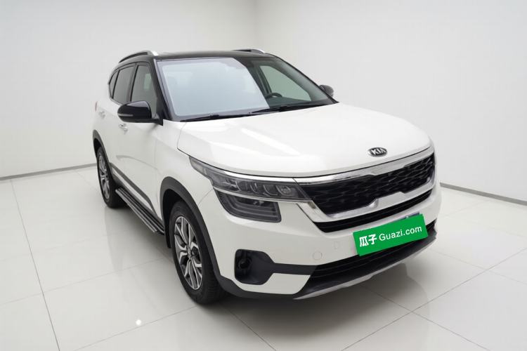 Used Kia KX3 2020 1.5L CVT Trend Edition Front Right 45 Deg