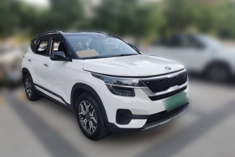 Used Kia KX3 2020 1.5L CVT Trend Edition Front Right 45 Deg