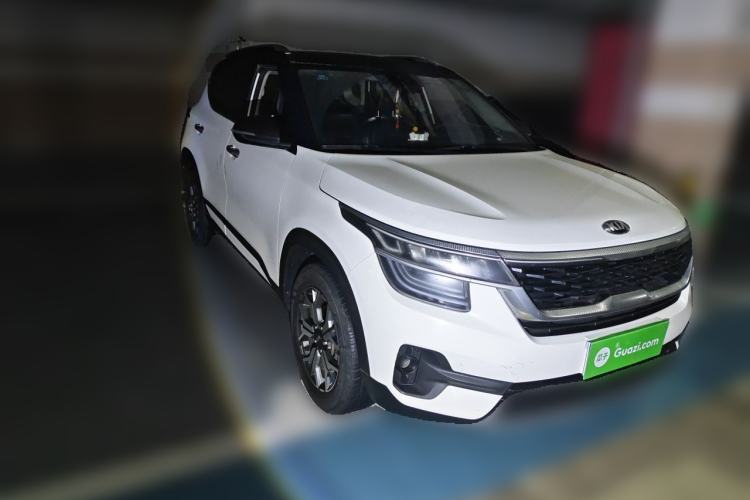 Used Kia KX3 2020 1.5L CVT Trend Edition Front Right 45 Deg