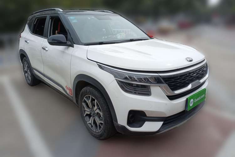 Used Kia KX3 2020 1.5L CVT Trend Edition Front Right 45 Deg