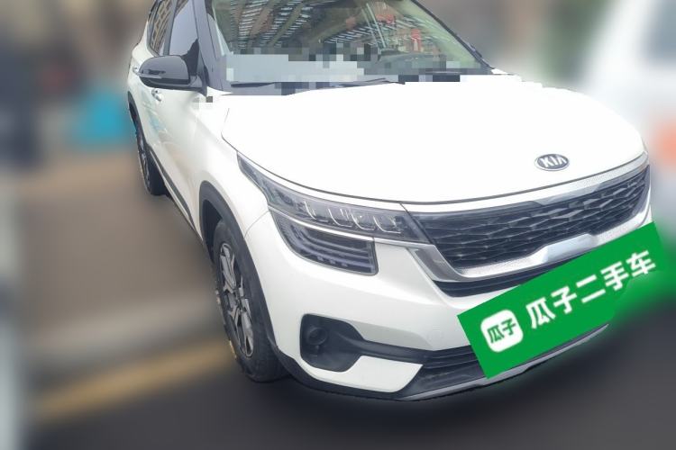 Used Kia KX3 2020 1.5L CVT Trend Edition Front Right 45 Deg