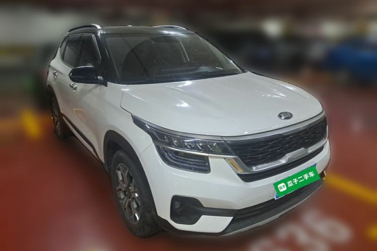 Used Kia KX3 2020 1.5L CVT Trend Edition Front Right 45 Deg