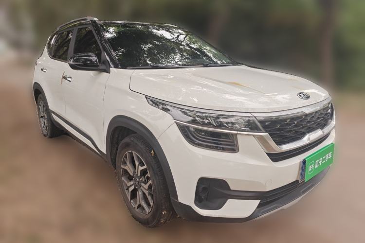 Used Kia KX3 2020 1.5L CVT Trend Edition Front Right 45 Deg