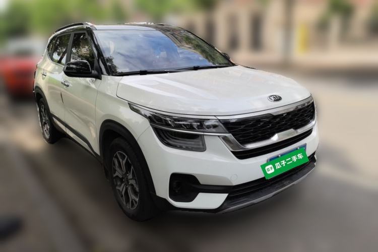 Used Kia KX3 2020 1.5L CVT Trend Edition Front Right 45 Deg