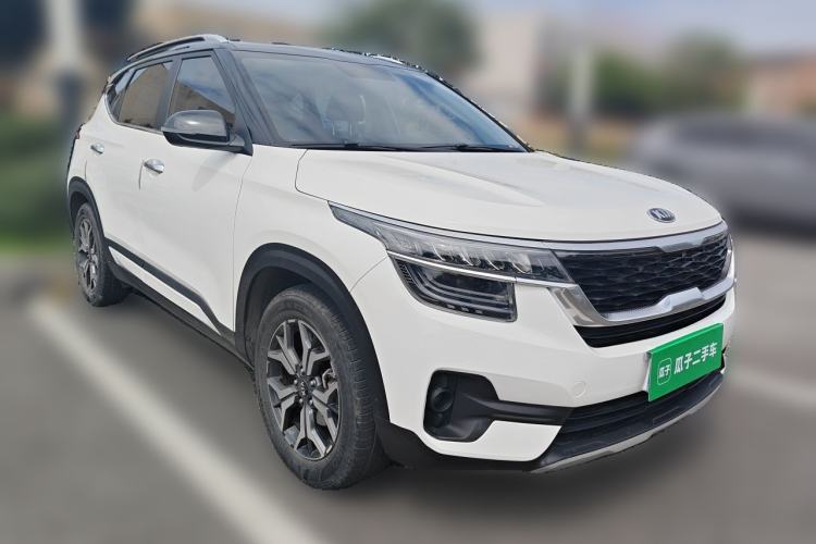 Used Kia KX3 2020 1.5L CVT Trend Edition Front Right 45 Deg