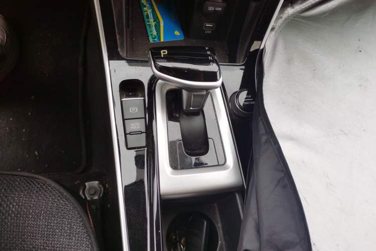 Used Kia KX3 2020 1.5L CVT Trend Edition Gear Lever