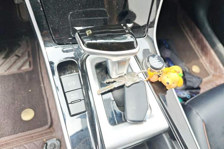 Used Kia KX3 2020 1.5L CVT Trend Edition Gear Lever