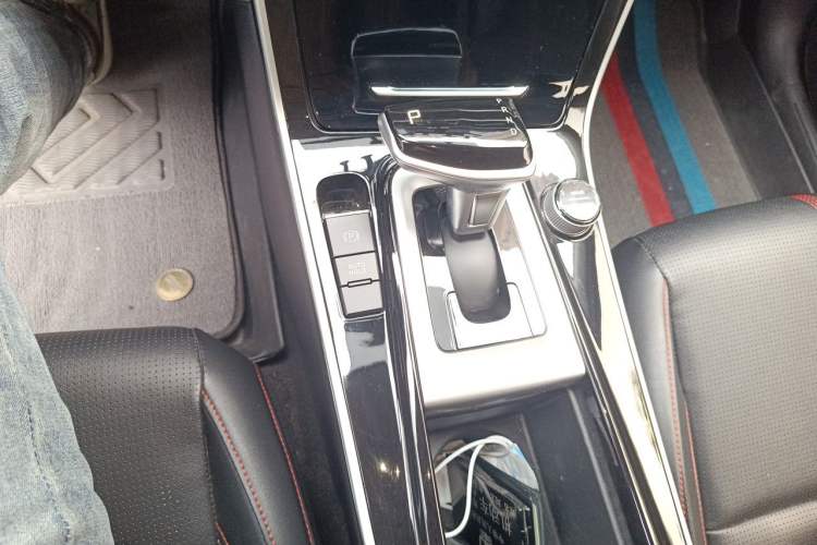 Used Kia KX3 2020 1.5L CVT Trend Edition Gear Lever