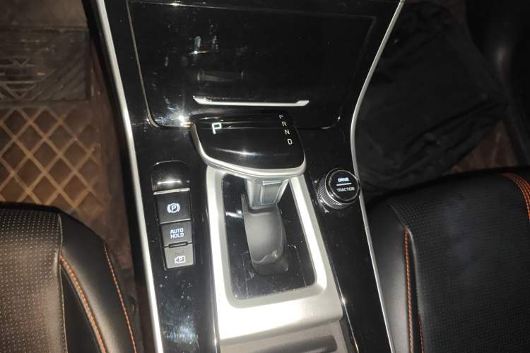 Used Kia KX3 2020 1.5L CVT Smart Edition Gear Lever