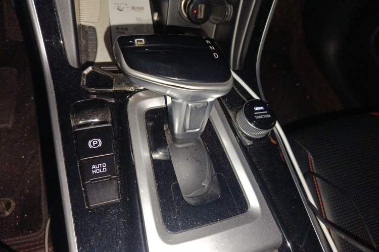 Used Kia KX3 2020 1.5L CVT Trend Edition Gear Lever