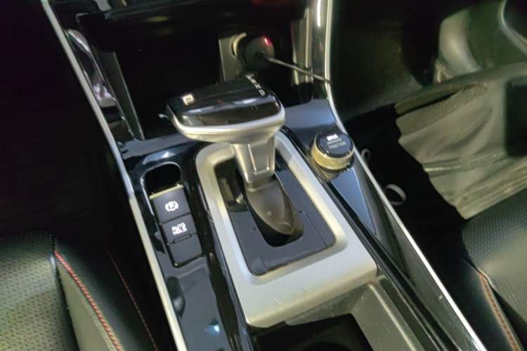 Used Kia KX3 2020 1.5L CVT Trend Edition Gear Lever