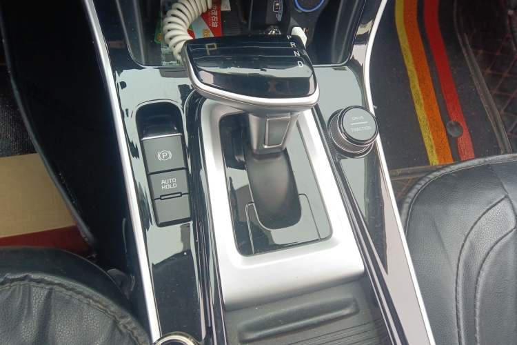 Used Kia KX3 2020 1.5L CVT Trend Edition Gear Lever
