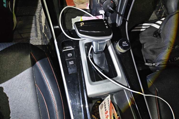Used Kia KX3 2020 1.5L CVT Trend Edition Gear Lever