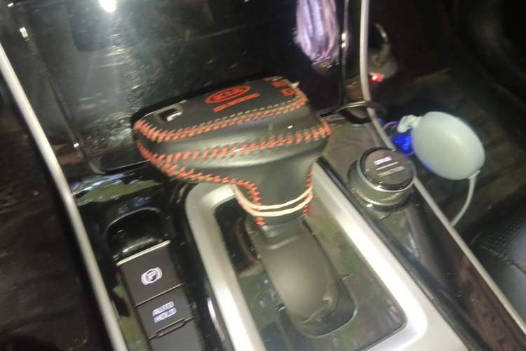 Used Kia KX3 2020 1.5L CVT Trend Edition Gear Lever