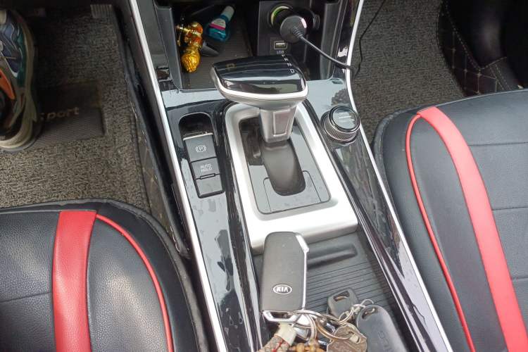 Used Kia KX3 2020 1.5L CVT Trend Edition Gear Lever